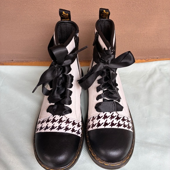 Dr. Martens Shoes - PREPPY meets PUNK: Custom Houndstooth Dr. Martens